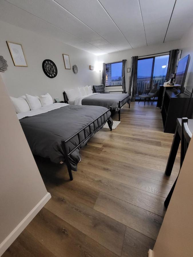 Cedar W/ Views! * Laconia